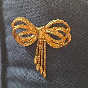 Vintage Gold-Tone Bow Brooch with Dangling Twisted Rope Design